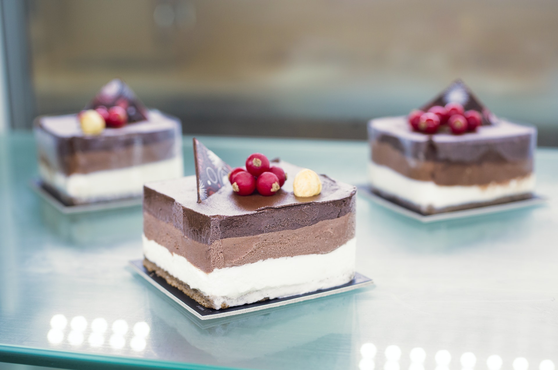Mousse cakes and pastries
